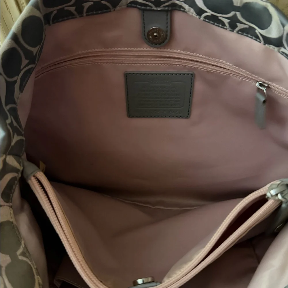 Coach Tote in Gray and Purple - Picture 8 of 9